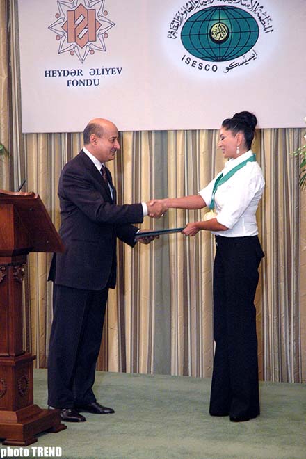 Azerbaijani First Lady Conferred a Title of ISESCO Good Ambassador